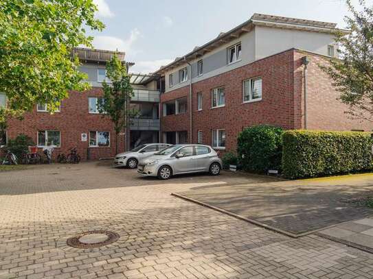 ACHTUNG B-Schein erforderlich!!! schöne 2,5 Zimmer Wohnung mit Balkon