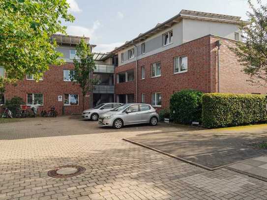 ACHTUNG B-Schein erforderlich!!! schöne 2,5 Zimmer Wohnung mit Balkon