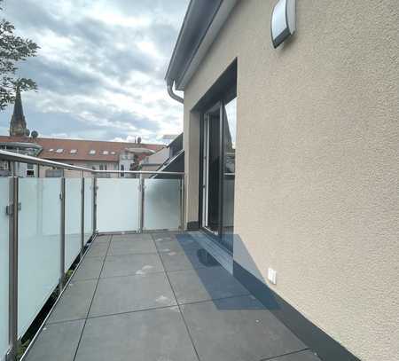 Große, lichtdurchflutete 138,55 qm Maisonette-Wohnung mit Balkon und Dachterrasse