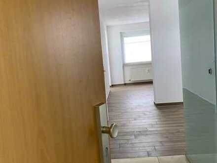 Modernisierte 3,5-Raum-Wohnung mit Balkon und Einbauküche in Bietigheim-Bissingen