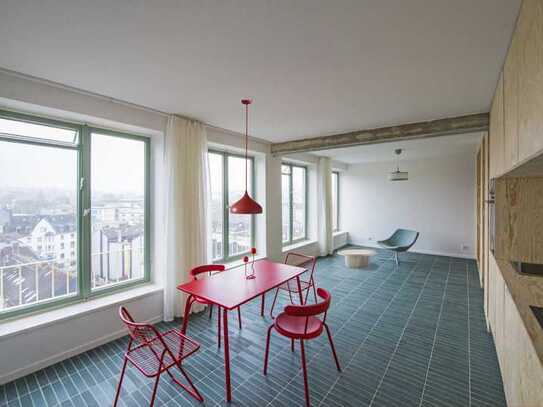 Design-Apartment möbliert mit Ausblick