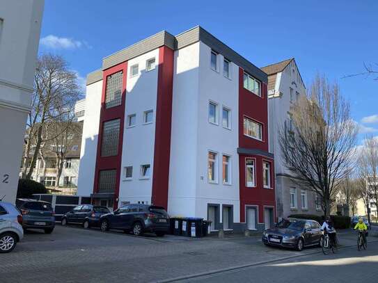 Helle, innenstadtnahe 3-Zimmer-Wohnung mit Balkon in RE-West