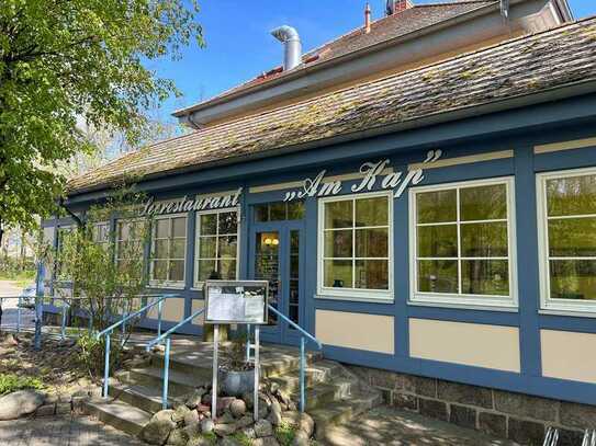 Restaurant in idyllischer Seelage