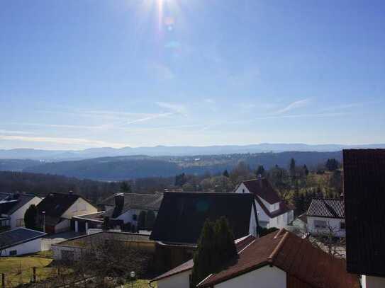 Außergewöhnliche 4,5 Zimmer Maisonette-Wohnung