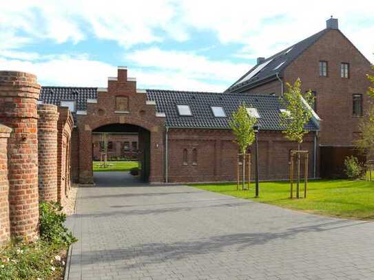 Wohnen im historischen märchenhaften Zuckerhof -ETW mit 2 Terrassen, Garten und Charme ! sofort frei