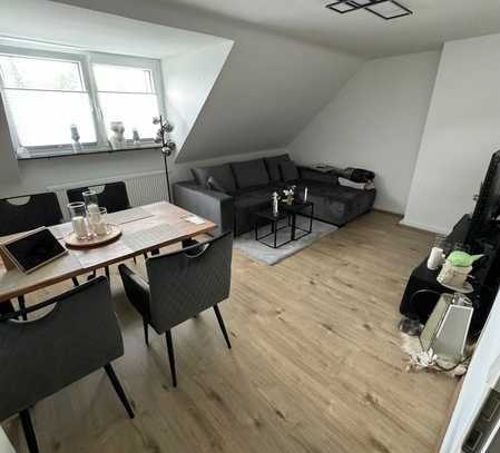 Helle, schöne 2,5-Zimmer-Dachgeschosswohnung in Bochum - Hiltrop / Bergen sucht nette Mieter_in