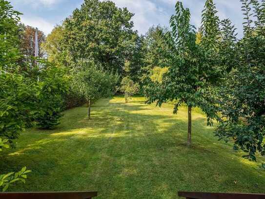 Exklusives Einfamilienhaus mit beeindruckender Aussicht auf weitläufigem Grundstück