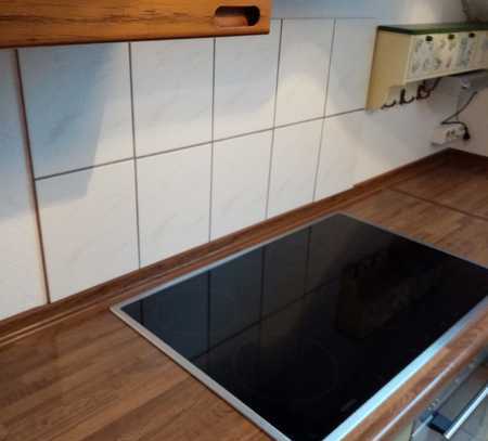 1-Raum-Wohnung Wachtberg-53343 nur an Einzelpersonen
zu vermieten Komplett Miete 600 €