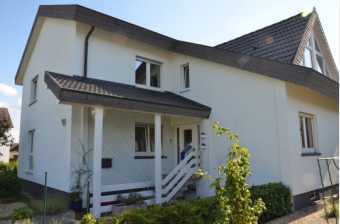 Schönes helles Einfamilienhaus mit Einliegerwohnung in Durmersheim