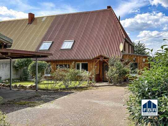 Gemütliches Zuhause mit fünf Zimmern und Doppelcarport in idyllischer Lage nahe Landeshauptstadt