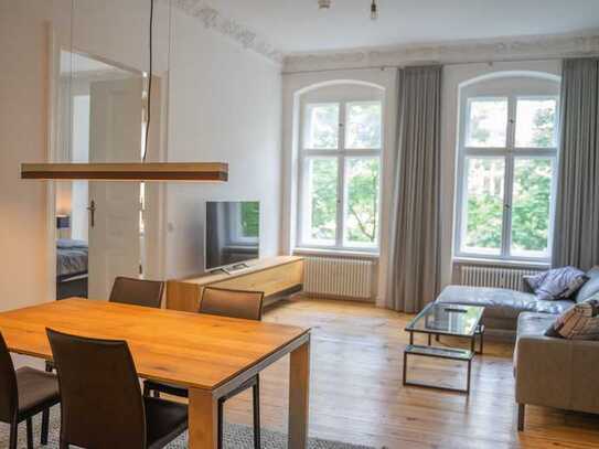 Spacious two room apartment in a traditional Altbau in the heart of Kreuzberg