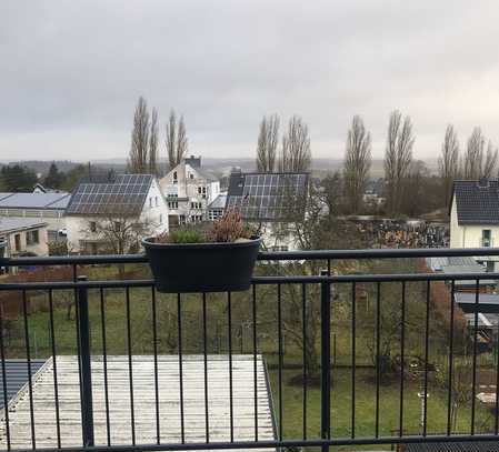 3 ZKBB mit traumhaftem Ausblick in zentraler Lage, inkl. Küche & mit zweckmässigem Grundriss