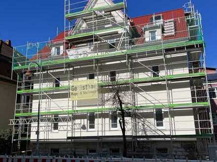 Erstbezug nach Vollsanierung mit Einbauküche und Balkon