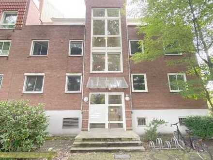 Gemütliche Drei-Zimmer Hochparterre Wohnung mit Küche, Terrasse und Stellplatz in Alt-Osterholz