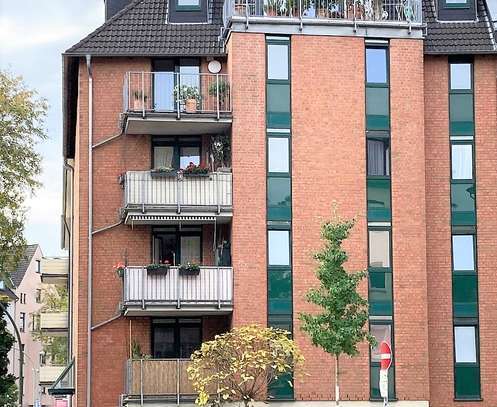 Geräumige 2-Zimmer-Wohnung mit Balkon, ruhige Seitenstraße in Düsseldorf-Flingern