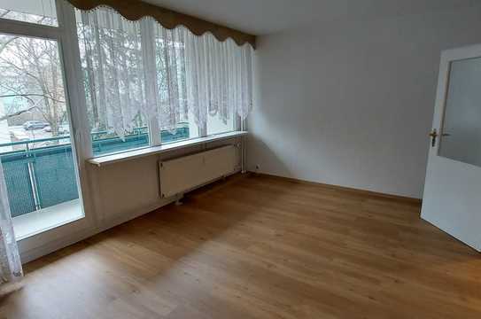 Sehr schöne 2-Zimmer-Wohnung mit Balkon in Berlin Friedrichsfelde (Lichtenberg)