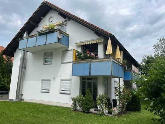 Schöne und gepflegte 3-Zimmer-Dachgeschosswohnung mit großem Balkon in toller Lage