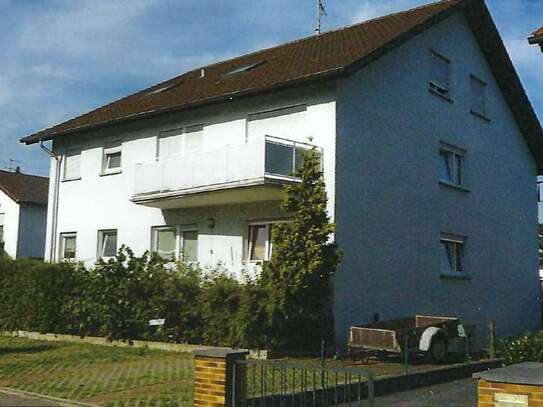 Schöne, helle 2-Zimmer-Hochparterre-Wohnung mit EBK, Balkon und Stellplatz in Sandhausen