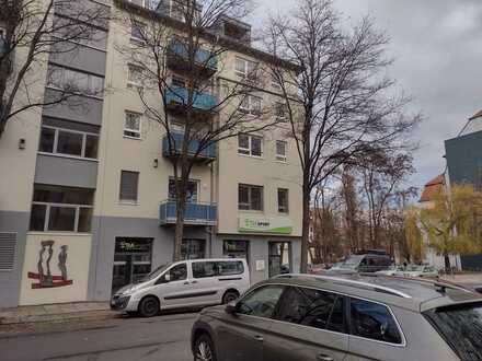 Betreutes Wohnen: 2-Zimmer-Wohnung mit Balkon in Striesen ( EBK kann erworben werden)