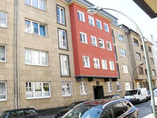 3-Zi-Altbau-Whg direkt am Hofgarten, gr Balkon, hohe Decken, Parkett, traumhafte Lage, von privat