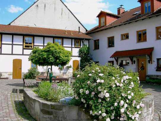 Erdgeschoßwohnung in schöner Hofanlage