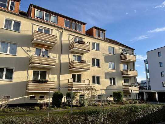 ++3-Raumwohnung mit Balkon und Garage++