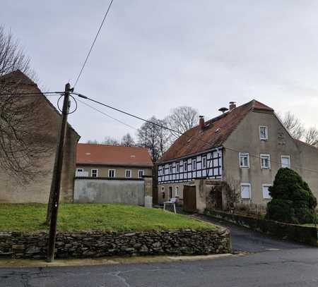 idyllisch gelegener Bauernhof mit Nebengelass zwischen Nossen und Meißen