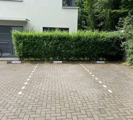 Stressfrei parken - Außen Stellplatz im Innenhof zu vermieten Nippes