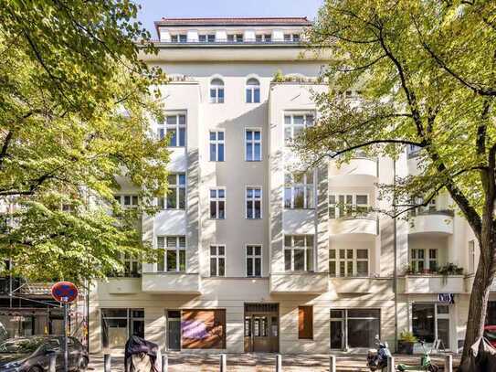 Stilvolle Altbauwohnung mit Balkon und Originalkamin nahe Kudamm