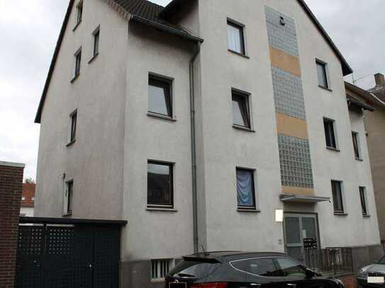 *Mehrfamilienhaus in Geismar- Altdorf* 6 Whg. mit jeweils 3 Zimmern* 324 m²* 6 Garagen* 547 m² GS*