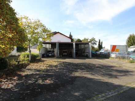 Halle mit Zweifamilienhaus im Industriegebiet von Klein-Krotzenburg
