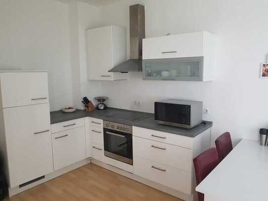 Schöne 2 1/2 Zimmer Wohnung mit Balkon und Einbauküche