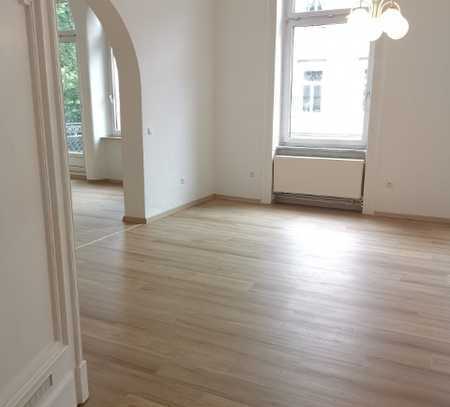 4ZW WOHNUNG ALTBAU NEU RENOVIERT NEUER BODEN STUCK BALKON BAD EBK MORITZSTR/ADELHEIDSTRASSE NAHE FRE