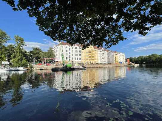 Exklusive 11-Zimmer-Wohnung mit Balkon in Berlin