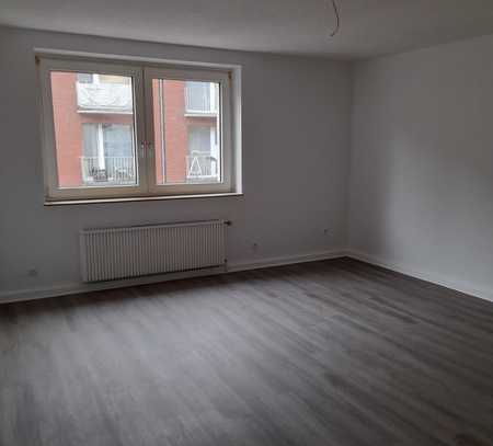 Frisch renovierte 2- Zimmer - Wohnung zu vermieten!