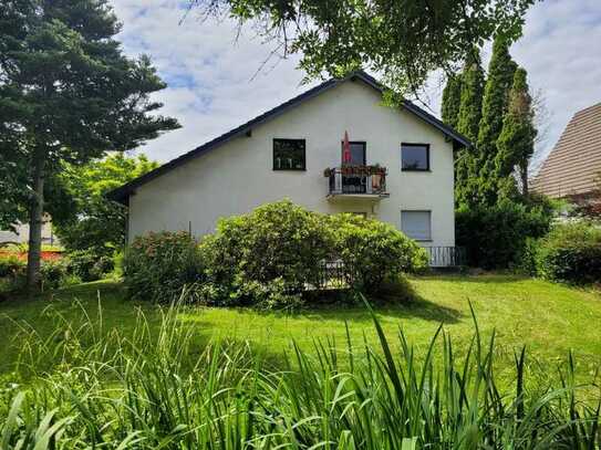 Kernsanierte 3-Zimmer-Erdgeschosswohnung mit 650qm großem Garten