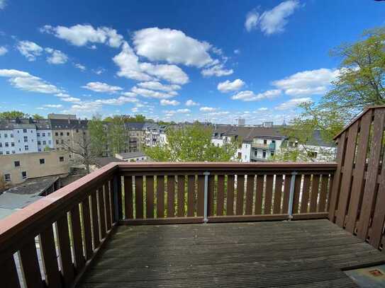 Herrliche 2-Raum DG-Maisonette Wohnung mit Balkon! in Chemnitz-Zentrum