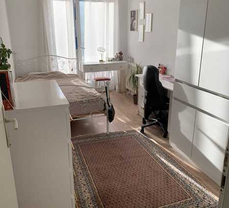 Geschmackvolle 3-Zimmer-Wohnung mit Balkon und EBK in Nürnberg