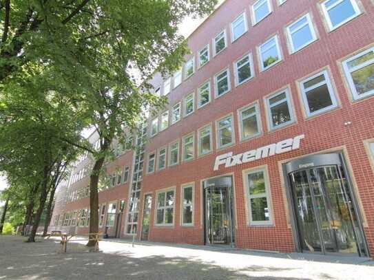 118 m² Großraum-und Einzelbüro / Open Space Offices, an der BAB 100/113