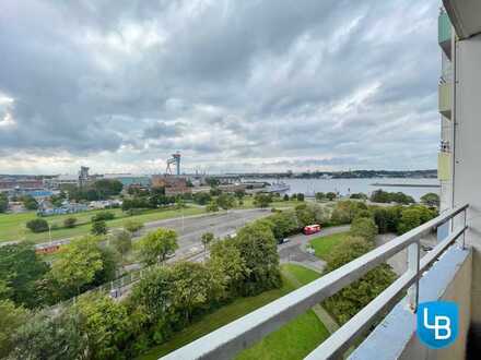 Freie Eigentumswohnung im 8. OG mit Blick auf die Kieler Förde
