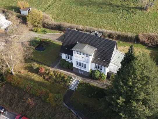 Gute Gelegenheit im MK! Freistehendes Haus mit Garten!