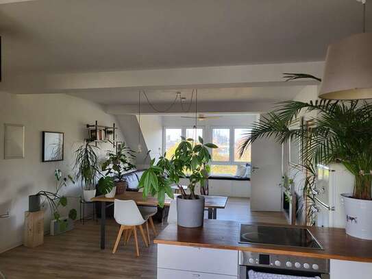 Penthouse Maisonette Wohnung 69 m² mit Rhein und Domblick Möbelübernahme erwünscht