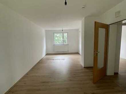 Hübsche 2 Zimmer Wohnung mit Balkon direkt am Mattlerbusch