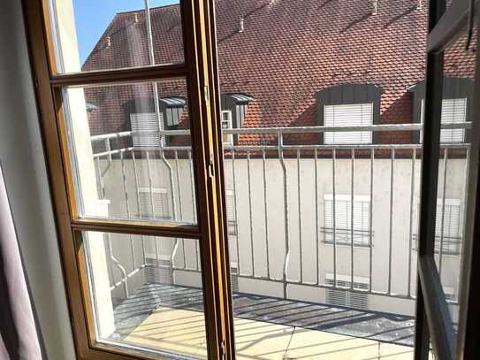 Schöne 2-Zimmer-Wohnung mit Balkon im Herzen der Stadt