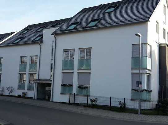 Moderne 5-Zimmer-Maisonette-Wohnung mit Loggia und Balkon und EBK in Oßweil