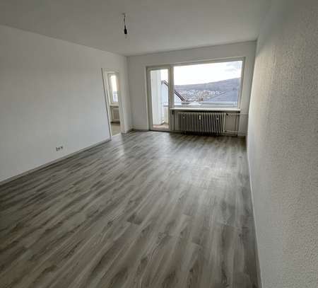 Schöne und helle 1-Zimmerwohnung mit Balkon und toller Aussicht in Niedernhausen