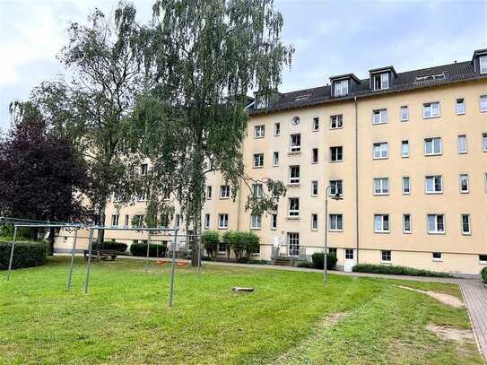 Familienwohnung am Schloßteich mit EBK!