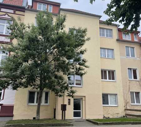 2-Raum-Wohnung im Erdgeschoss mit Loggia zu vermieten