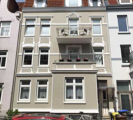 Helle, gemütliche und sehr gepflegte 3-4-Zimmer-Dachgeschoss-Wohnung in Lübeck, St. Jürgen