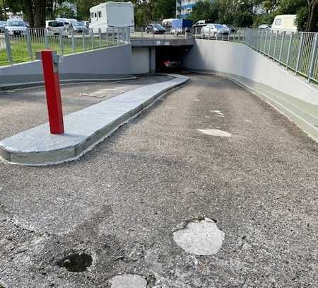 Schenefeld - KFZ-Stellplätze in der Tiefgarage oder auf dem Parkdeck!